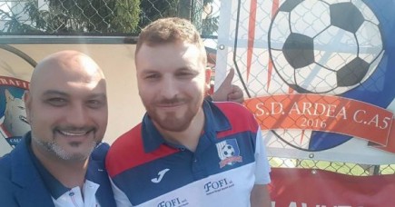 Simone Casagrande chiude la porta